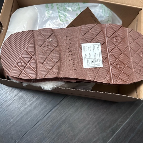 Cozy Brown and Cream Slippers by bear paws - Picture 3 of 5